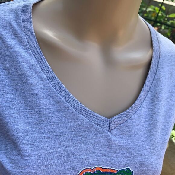 Gildan Brand Women’s Retro Look Gray Florida Gators Tshirt Size Medium - Picture 8 of 13